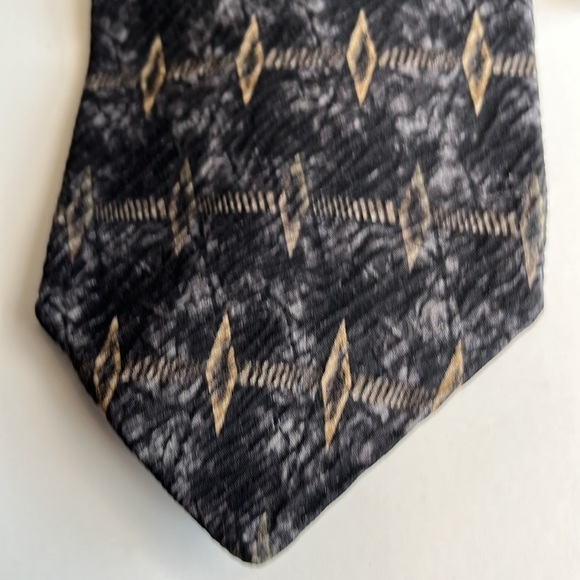 Haggar collections Silk Pattern Tie - Picture 6 of 13